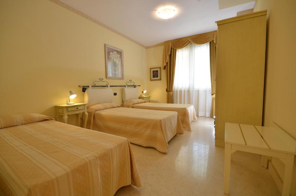 Relais Du Lac Desenzano del Garda Værelse billede